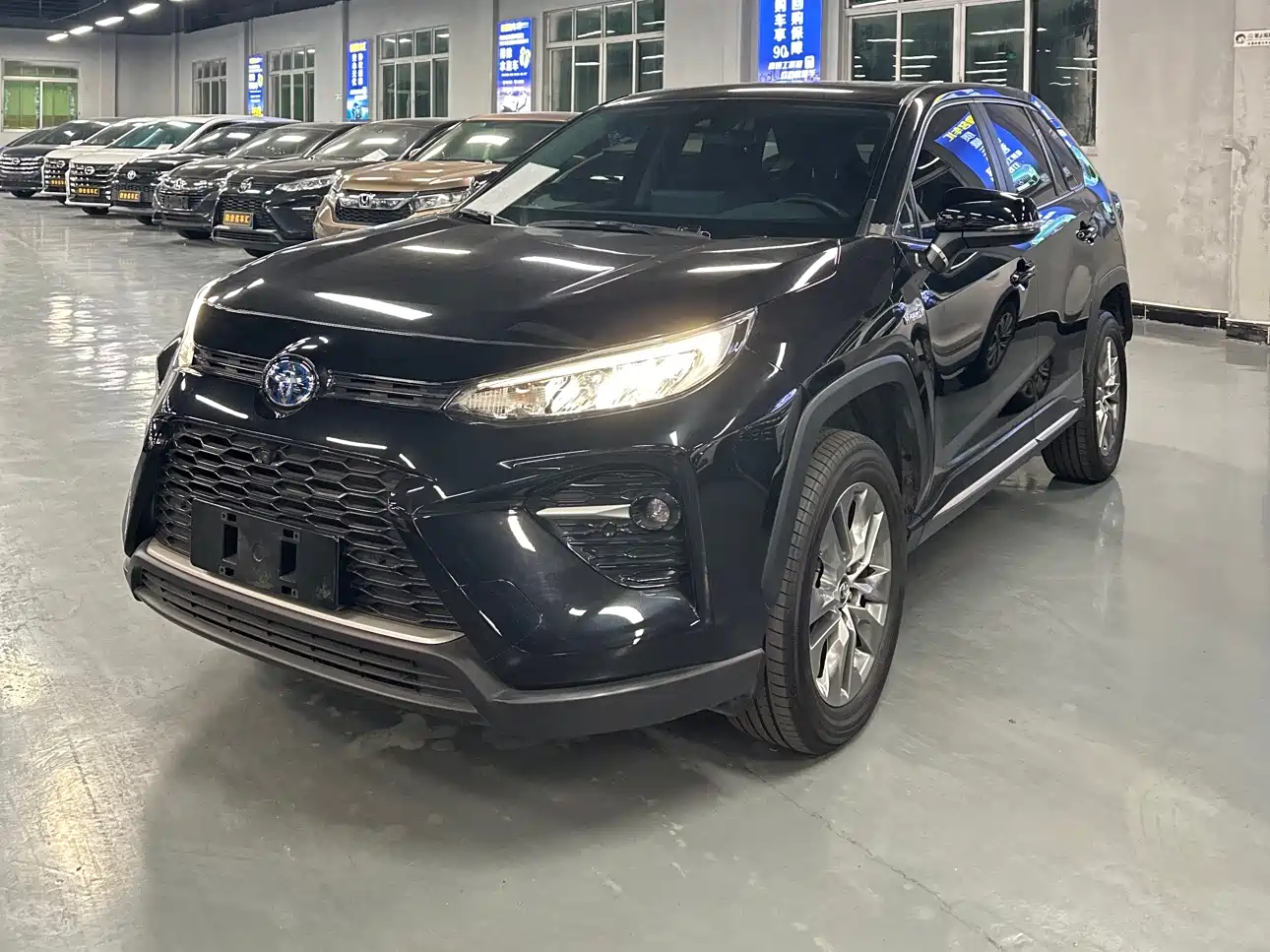 Toyota Wildlander 2022 Hybrid 2.5L E-CVT FWD Luxury PLUS Edition