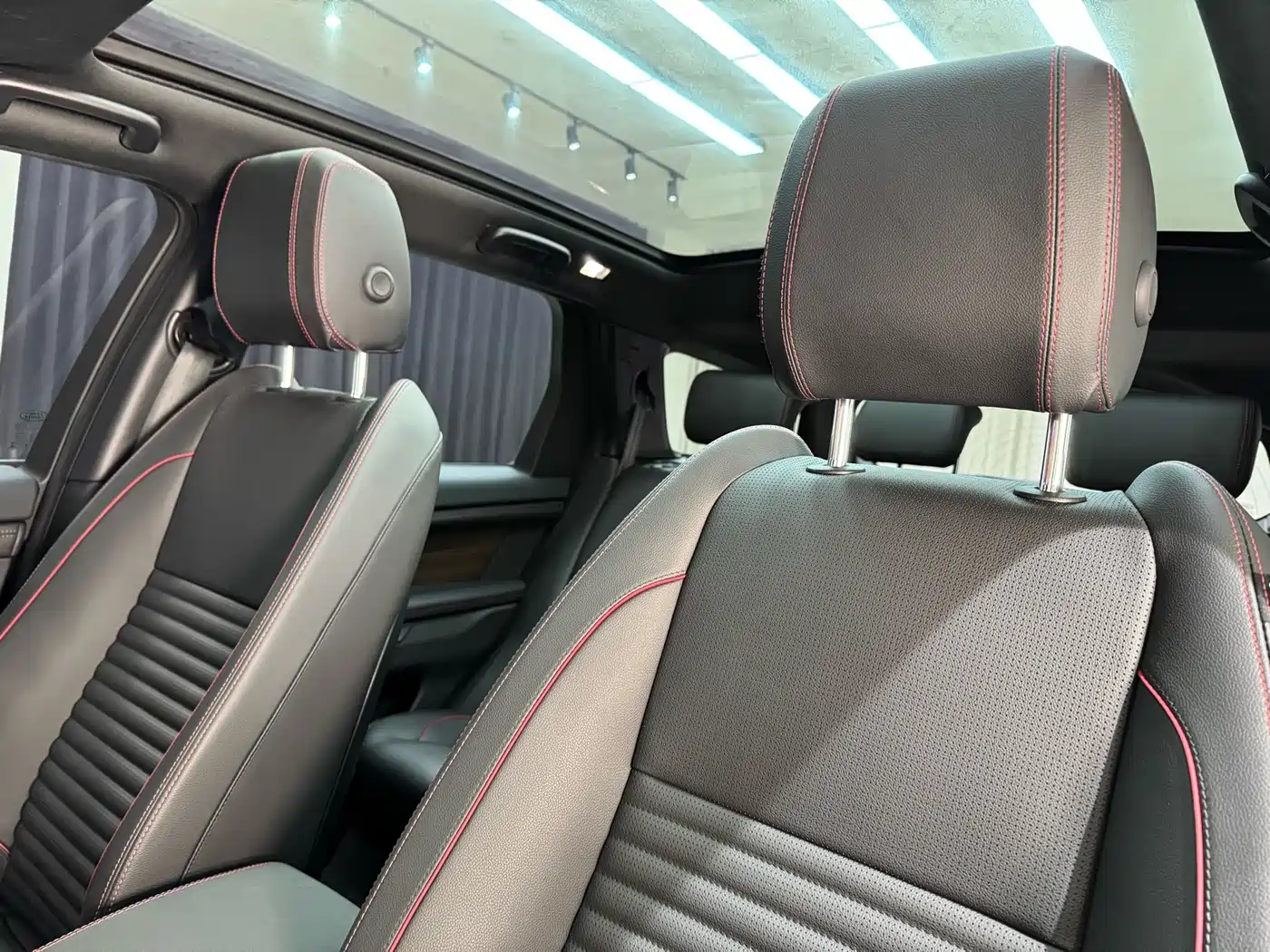 Land Rover Discovery Sport 2022 Model 249PS R-Dynamic S Performance Edition 5-Seater фото 38