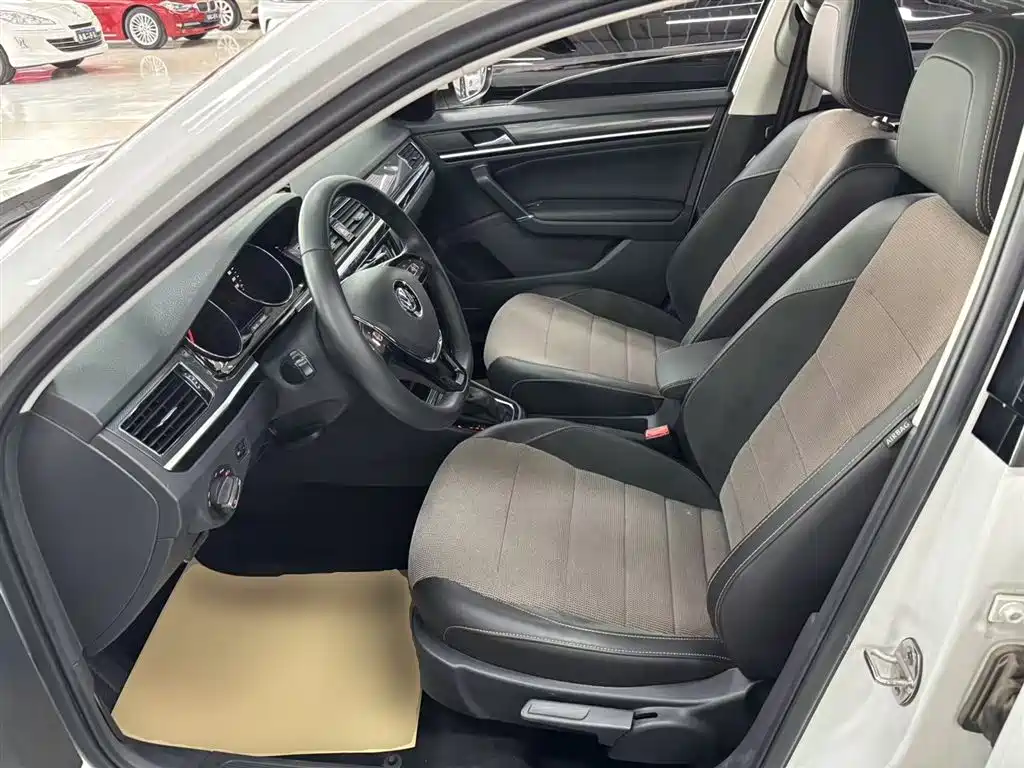 Volkswagen C-TREK 2018 1.5L Automatic Comfort фото 15