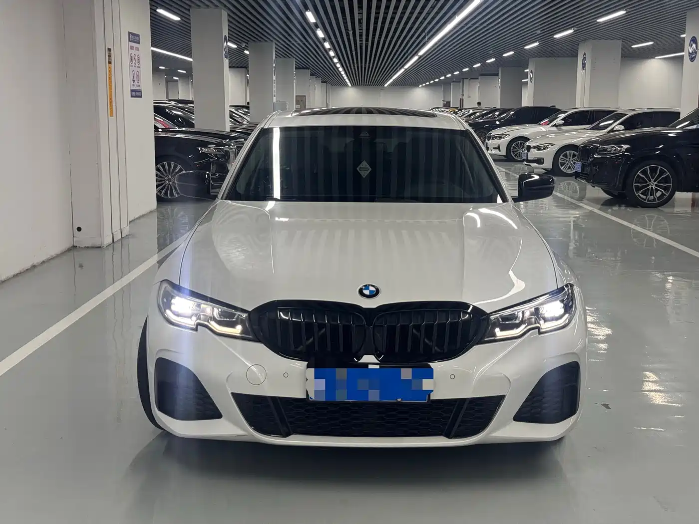 BMW 3 Series 2022 325Li M Sport Shadow Edition фото 2