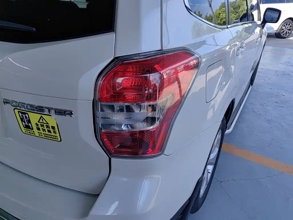 Subaru Forester 2014 2.5i Automatic Elite Edition фото 8