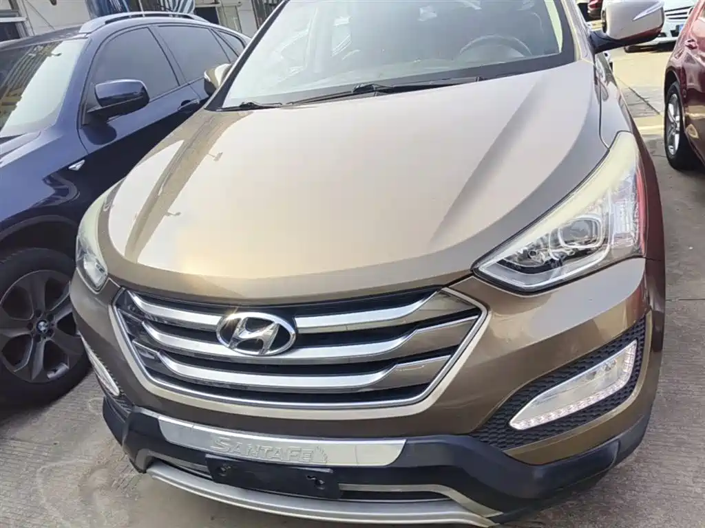 Hyundai Santa Fe 2015 2.0T Automatic 4WD Smart 7-seater фото 3