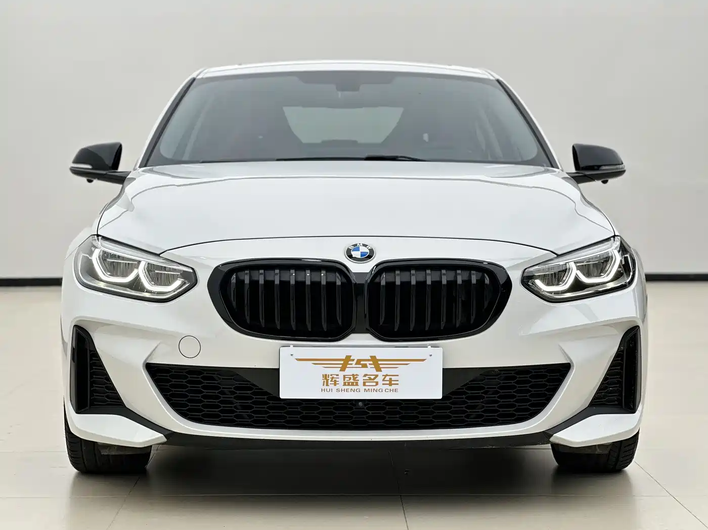 BMW 1 Series 2022 125i M Sport Shadow Edition фото 2