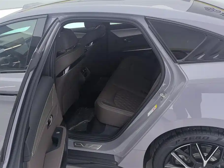 BYD Han 2025 DM-i Smart Driving Edition 125KM Honor фото 11