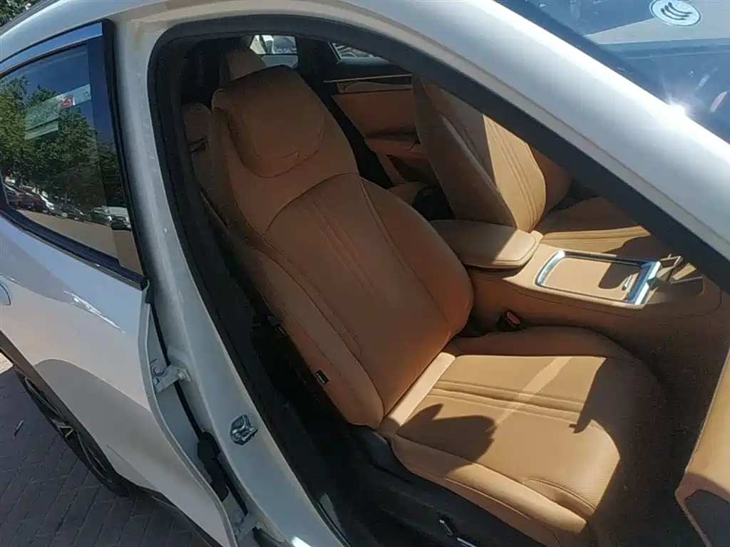 Geely Galaxy Galaxy L7 2025 EM-i 115km Explorer+ Edition фото 25