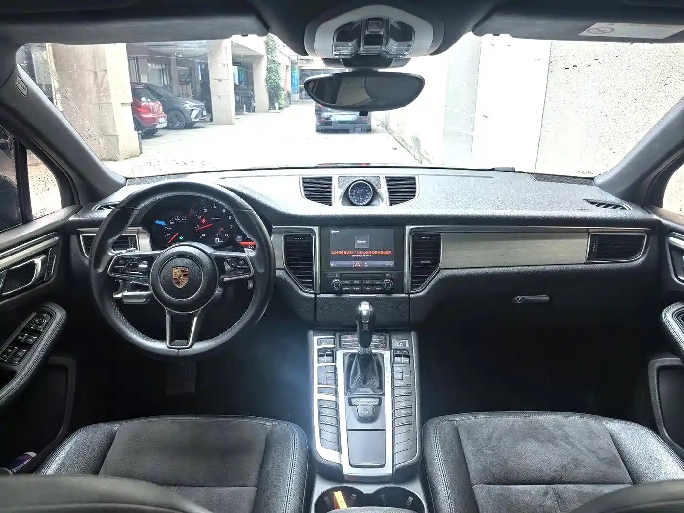 Porsche Macan 2017 Macan 2.0T фото 8