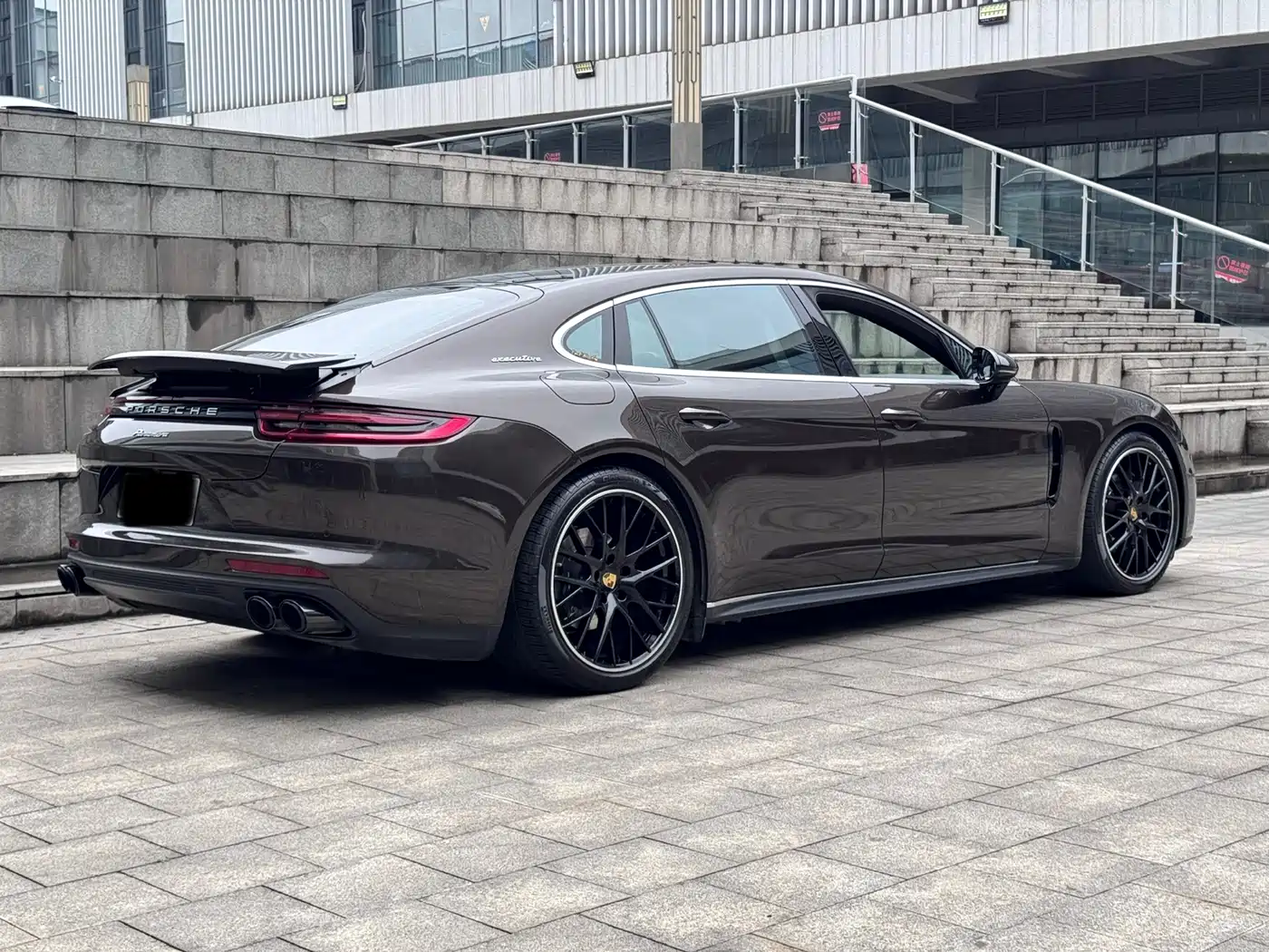 Porsche Panamera 2017 Panamera Executive Long Wheelbase 3.0T фото 4