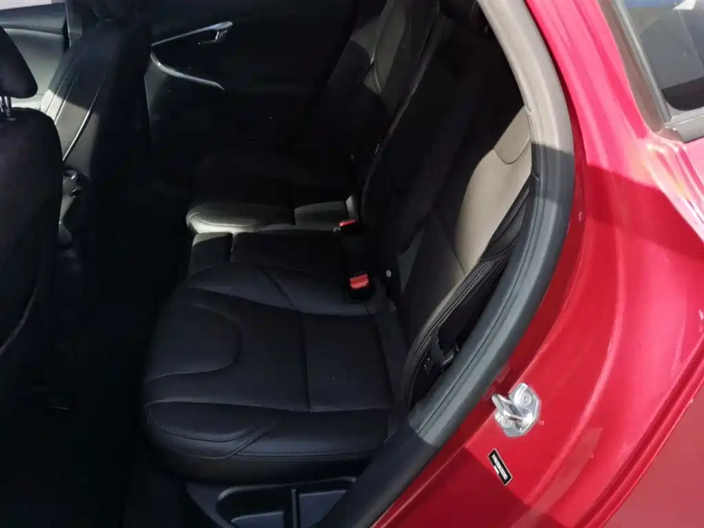 Volvo V40 2019 2019 T3 Momentum
