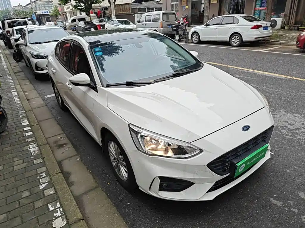 Ford Focus 2020 2020 Sedan EcoBoost 180 Automatic Sharp Trend Type