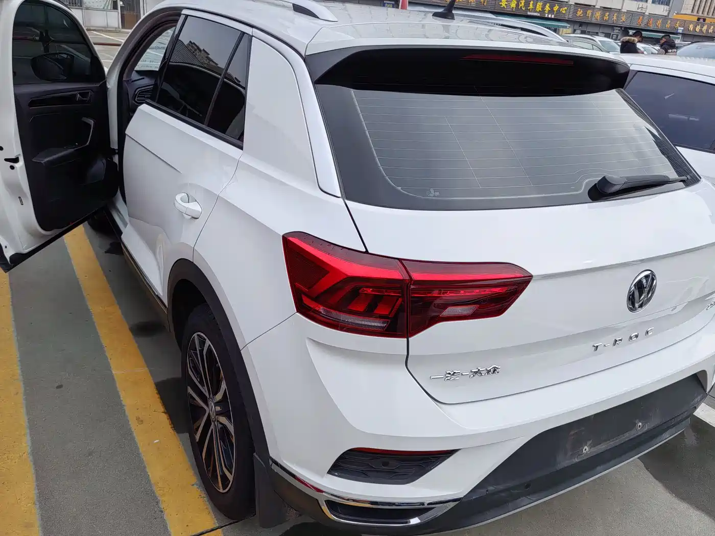 VOLKSWAGEN T ROC EXPLORING SONGS