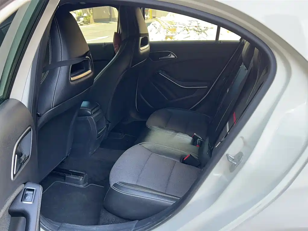 Mercedes-Benz A-Class (Import) 2015 A 180 фото 20