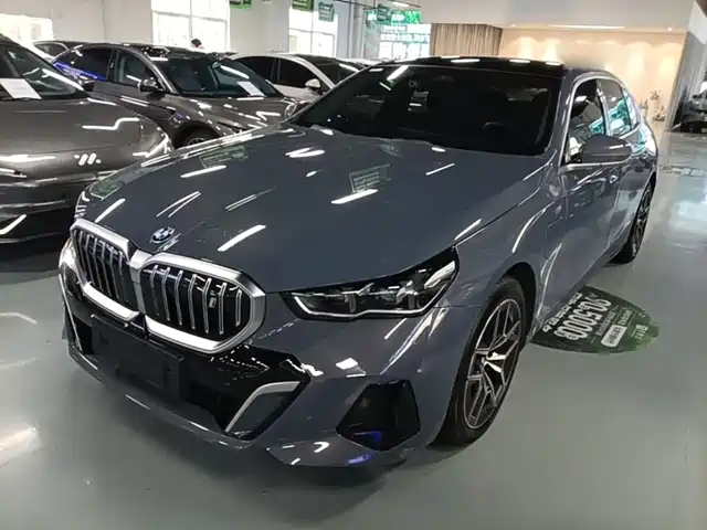 BMW i5 2024 eDrive 35L M Sport Package