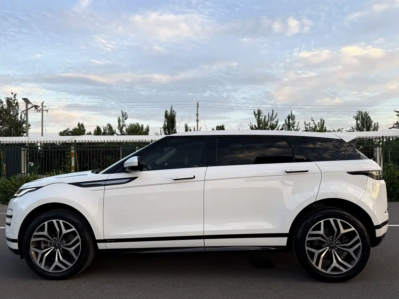Land Rover Range Rover Evoque 2021 Range Rover Evoque L 249PS R-Dynamic S Performance Edition фото 7