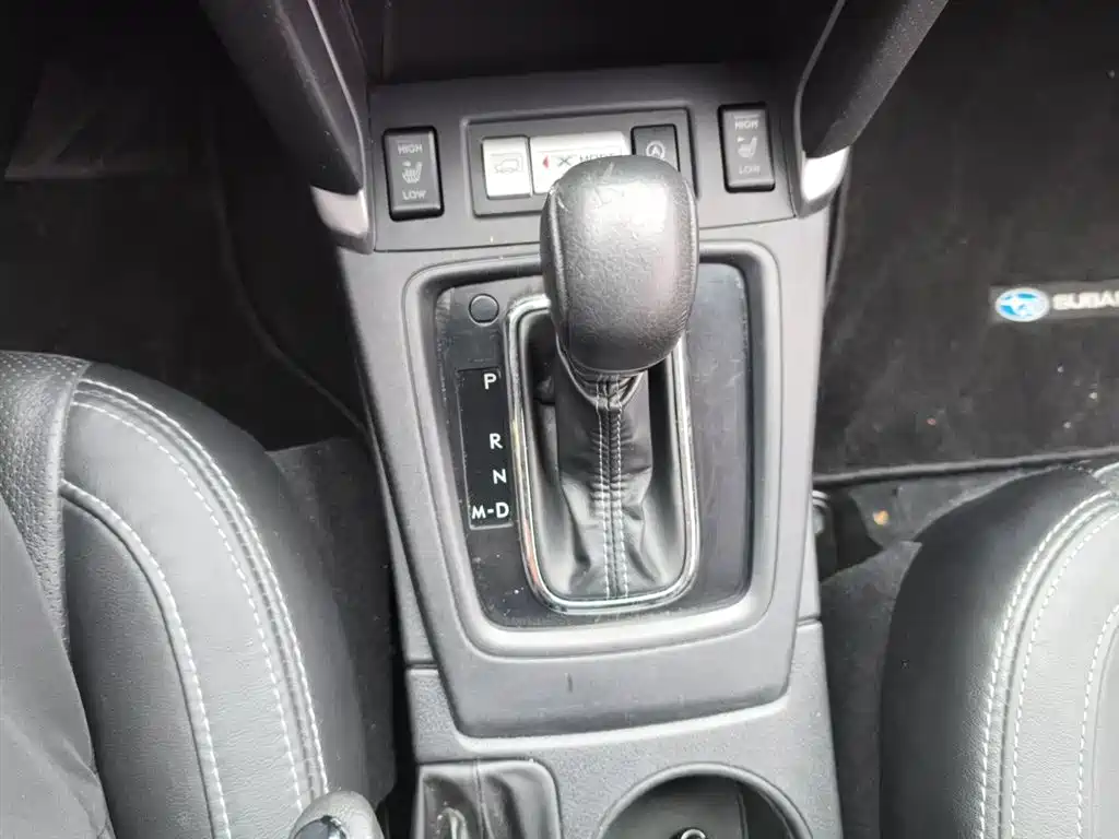 Subaru Forester 2016 2.5i Luxury Navigation Edition фото 15