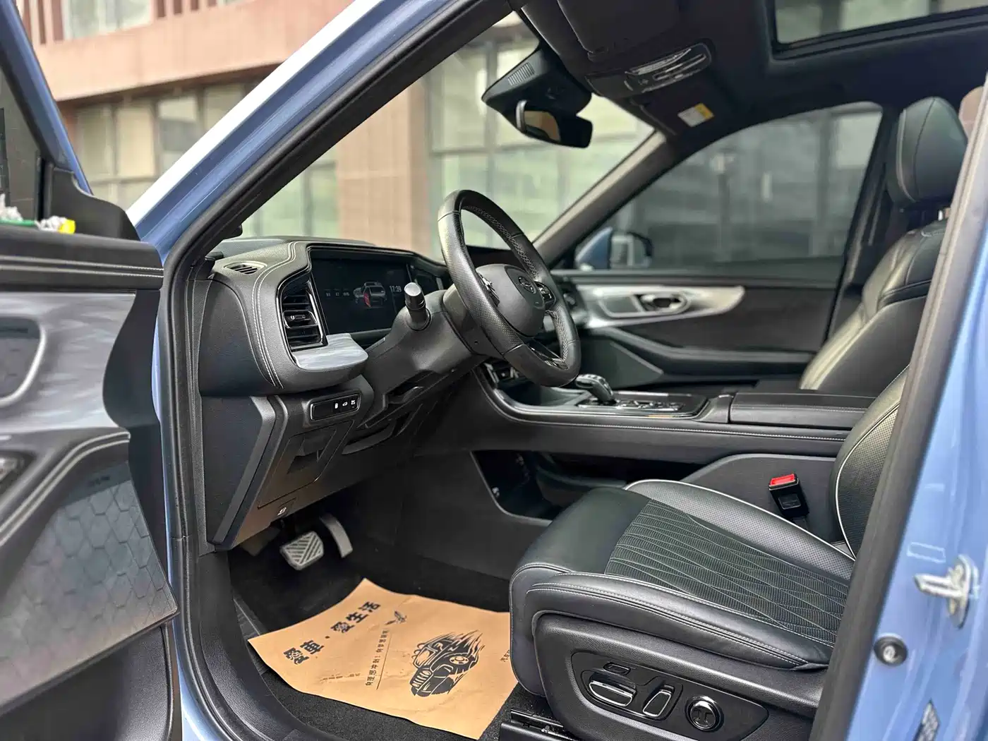 GAC Trumpchi Trumpchi GS8 2022 Hybrid Series 2.0TM 4WD Premium Edition (7-Seater) фото 4