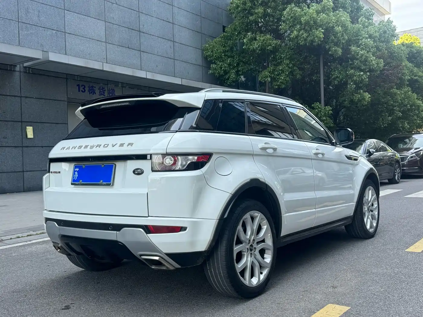 Land Rover Range Rover Evoque (Import) 2013 2.0T 5-door Dynamic Edition фото 6