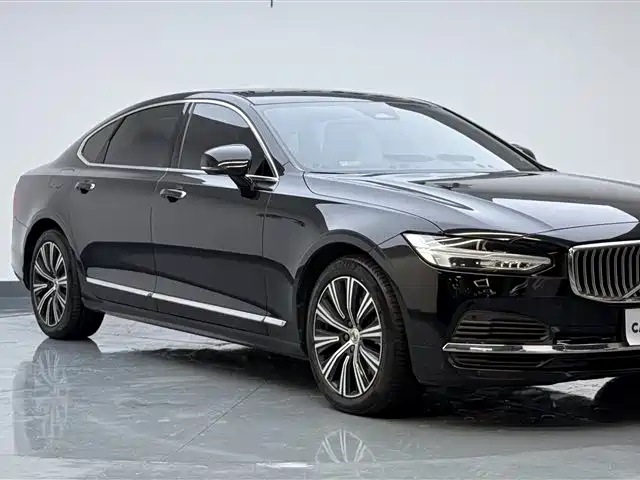 VOLVO S90 PLUG IN HYBRID