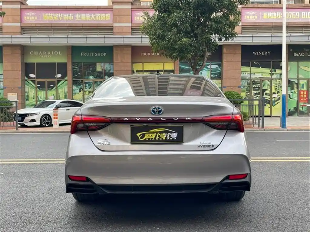 Toyota Avalon 2019 Hybrid 2.5L XLE Premium Edition China VI фото 8