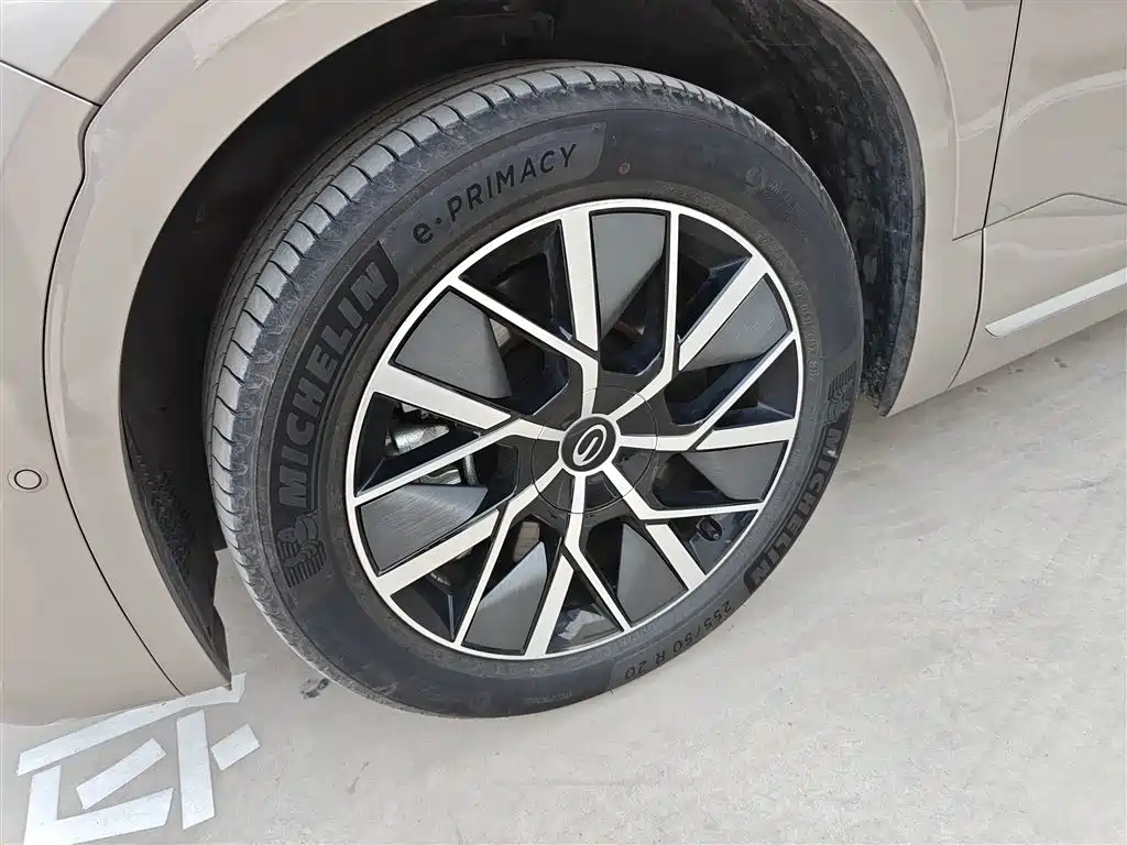 GAC Trumpchi Trumpchi Vision S9 2025 1.5T Hybrid Premium фото 23