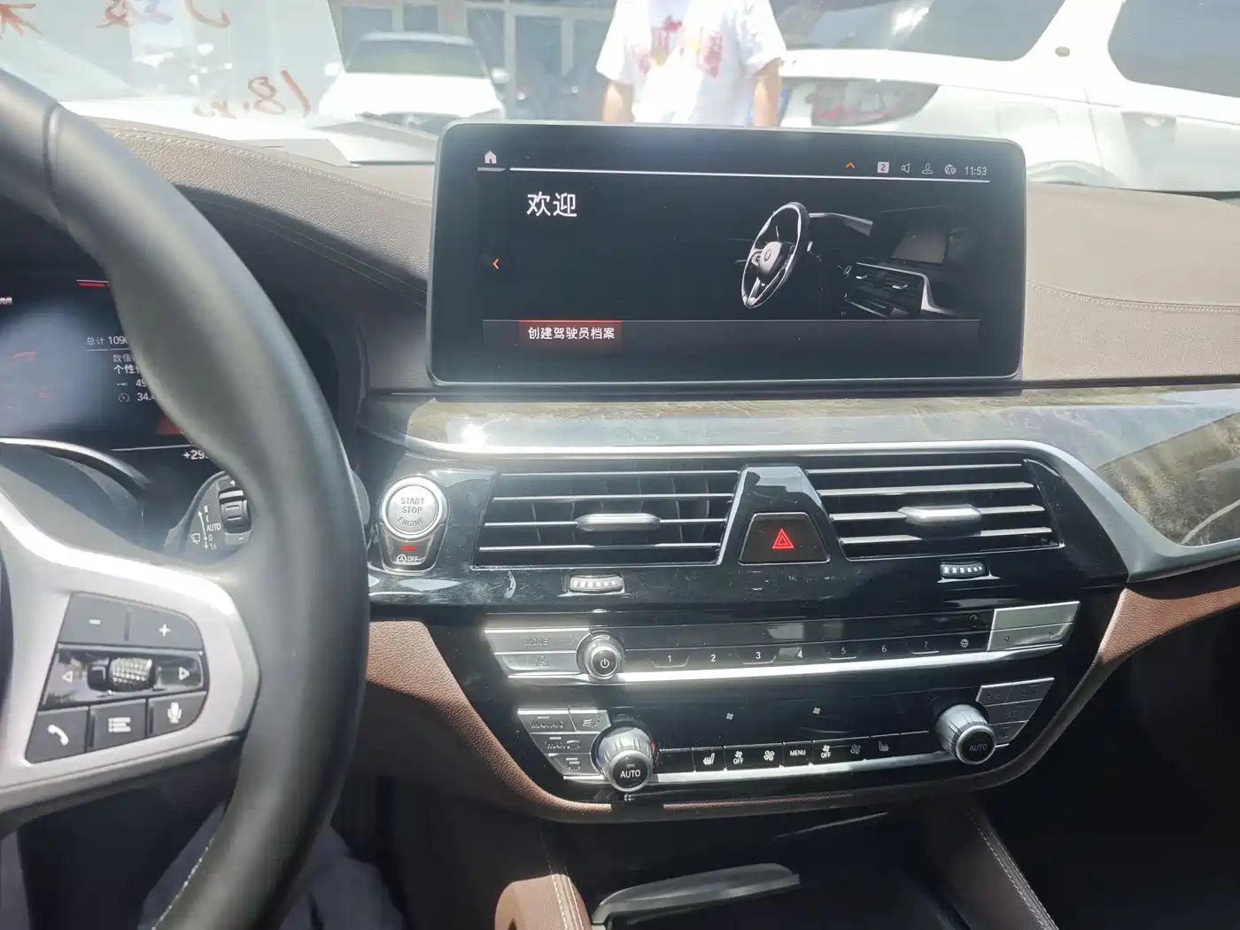 BMW 5 Series 2021 525Li M Sport Package фото 10