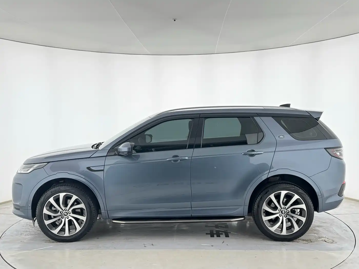 Land Rover Discovery Sport 2022 Model Facelift 249PS R-Dynamic SE Performance Tech Edition 5-seater фото 3
