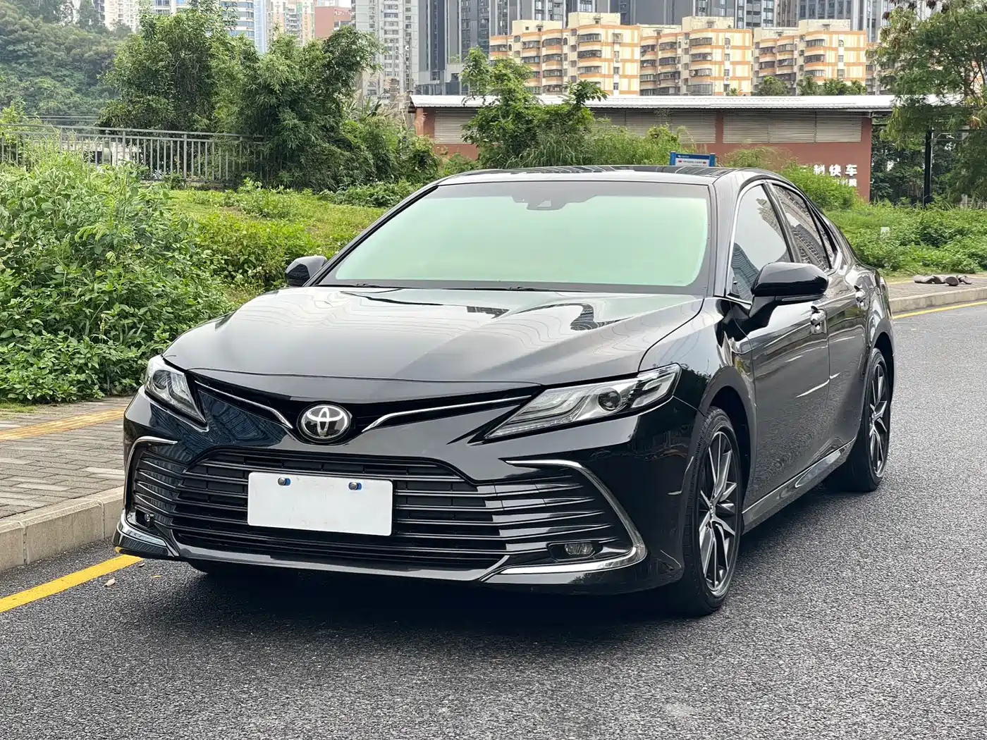 Toyota Camry 2021 2.5G Luxury Edition