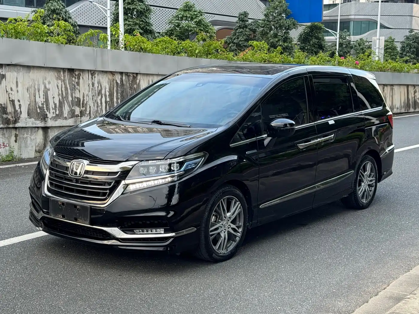 Honda Elysion 2019 2.0L Hybrid Supreme Edition