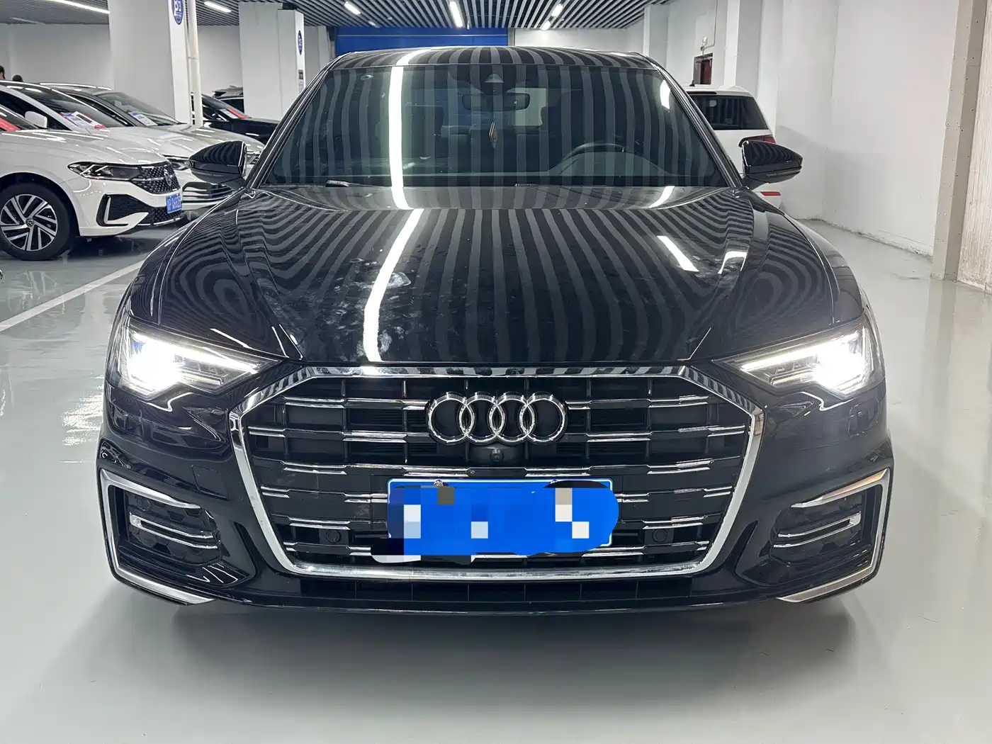 Фото 2 - Audi A6L