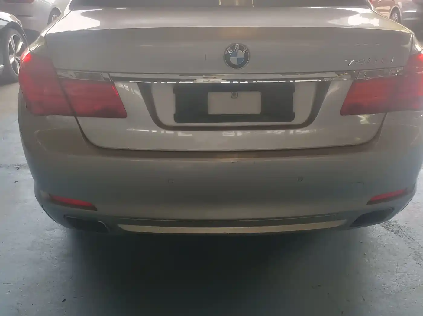 BMW 7 Series 2011 740Li Steinway Limited Edition фото 14