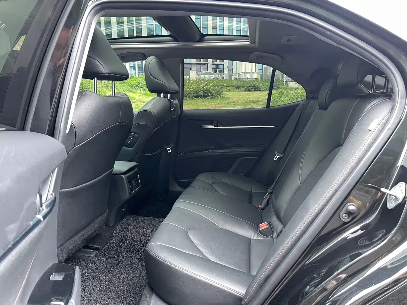 Toyota Camry 2021 2.5G Luxury Edition фото 6
