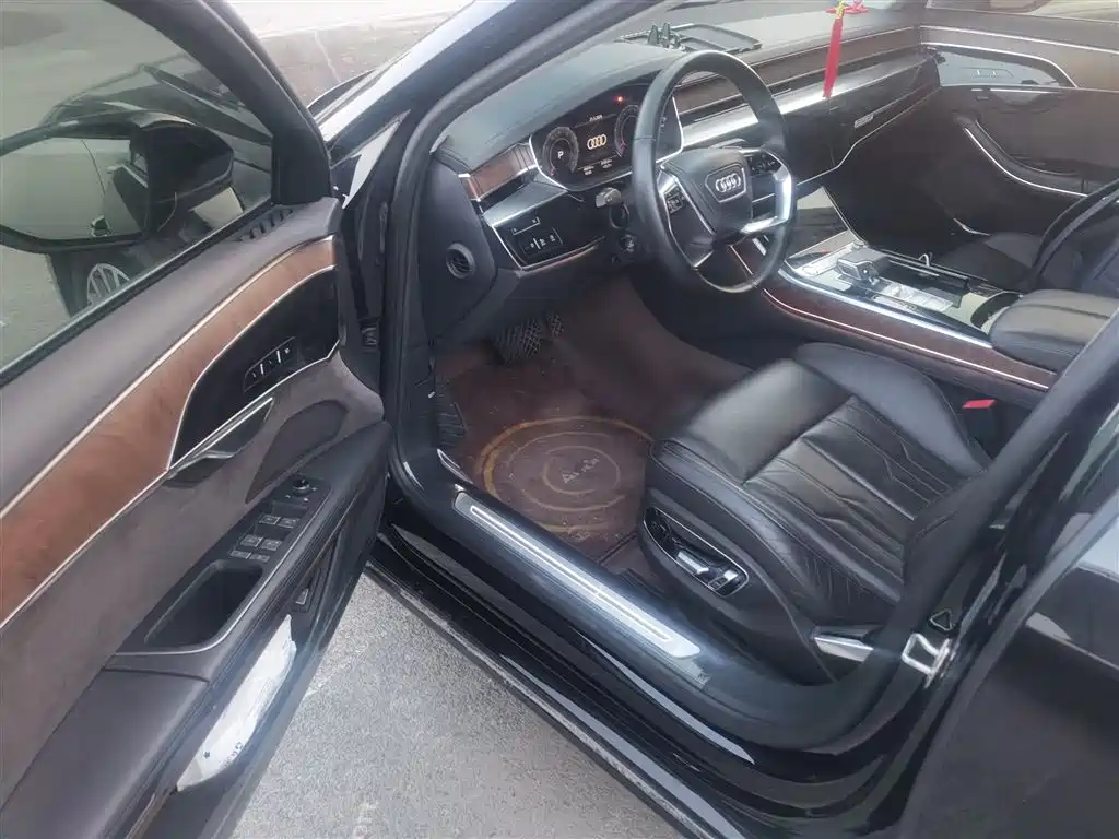 Audi A8 2019 Facelift Plus A8L 50 TFSI quattro Luxury фото 17