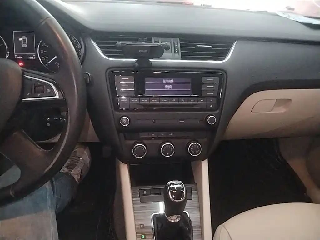 Škoda Octavia 2015 1.6L Automatic逸俊版 фото 13