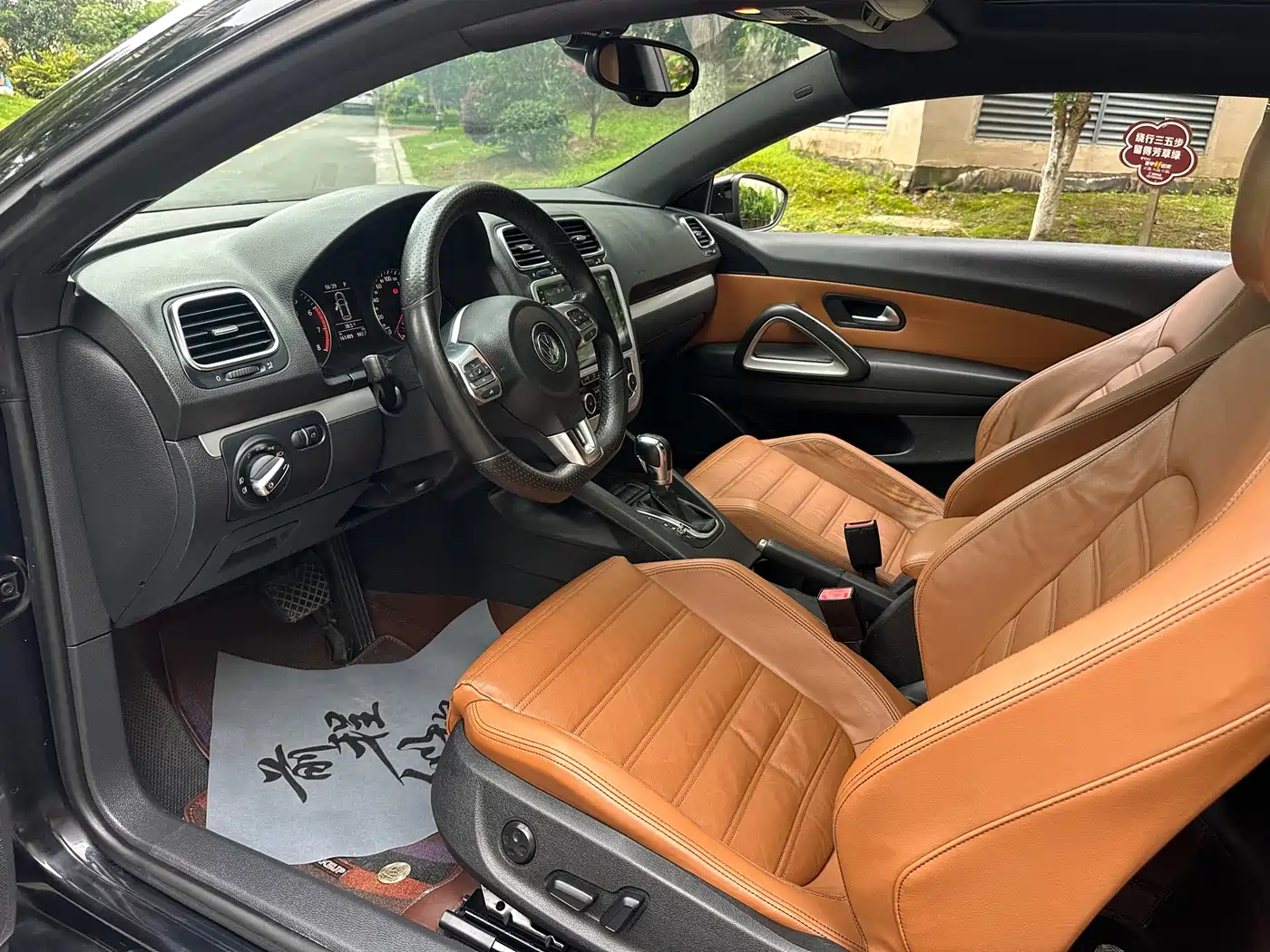 Volkswagen Scirocco 2011 2.0TSI R-Line фото 9