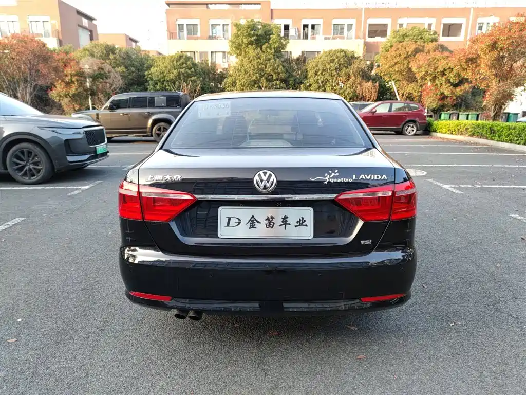 Volkswagen Lavida 2013 1.4TSI DSG Comfort Edition фото 11