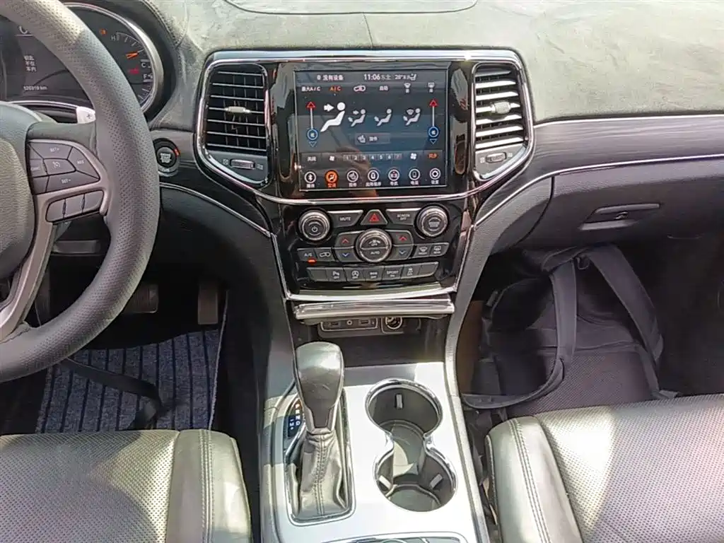 JEEP GRAND CHEROKEE (IMPORTED)