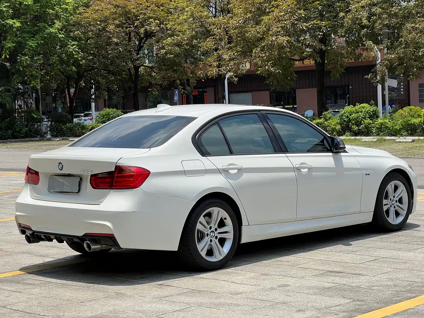 BMW 3 Series 2015 320i Super Joy Sport Design Package фото 5