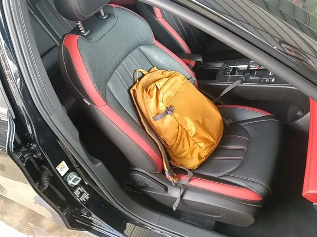 GAC Trumpchi Trumpchi Emkoo 2021 270T DCT J15 Edition фото 25