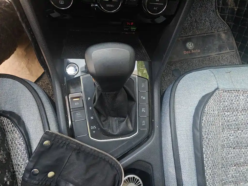 Volkswagen Tiguan L 2021 330TSI Automatic 2WD R-Line Premium фото 15