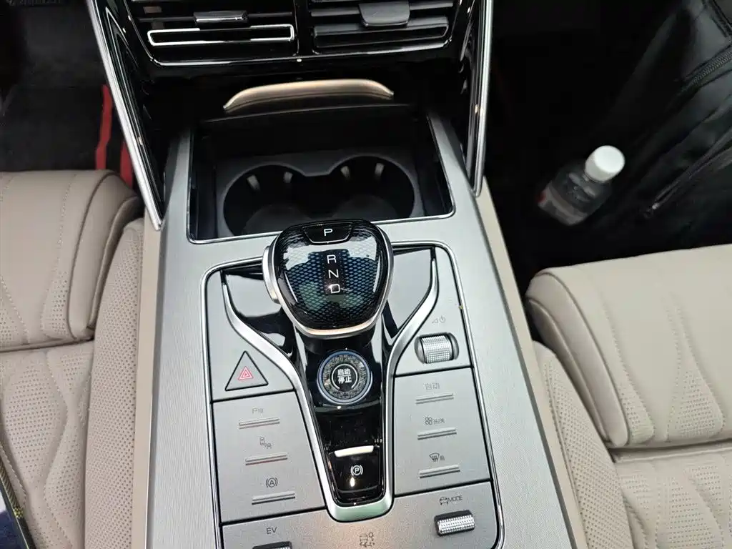 BYD Tang New Energy 2025 DM-i 115KM Cloud Chariot Flagship фото 14