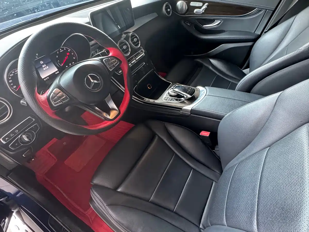 Mercedes-Benz GLC 2018 GLC 260 4MATIC Luxury фото 10