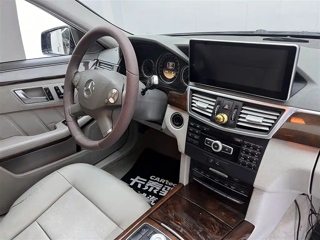 Mercedes-Benz E-Class 2012 E 200 L CGI Elegance фото 24