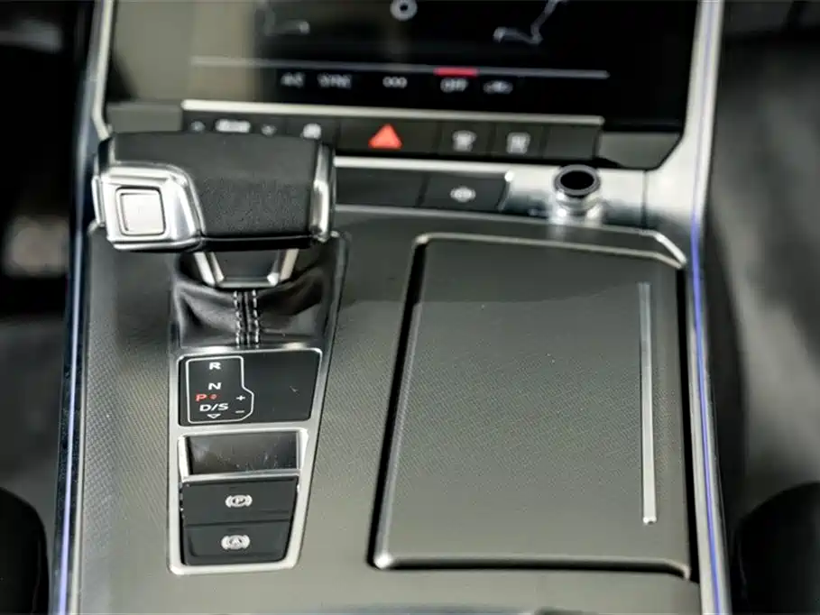 Audi A7L 2024 45TFSI S-line Dream Edition Crystal Package фото 15