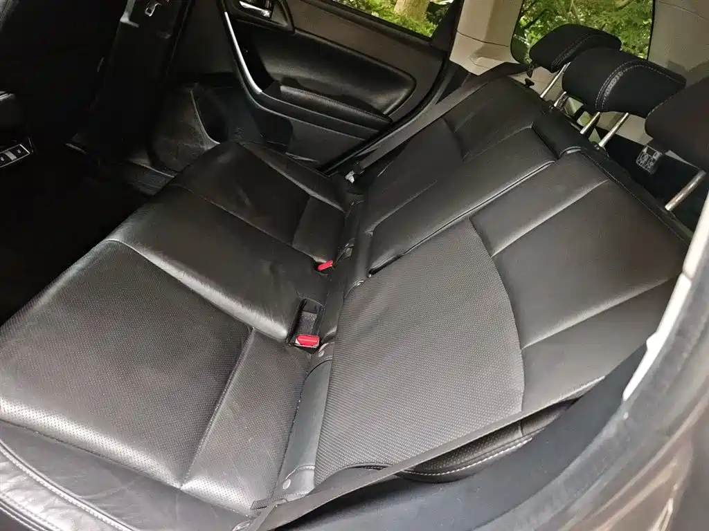 Subaru Forester 2016 2.5i Prestige Navigation Edition фото 18