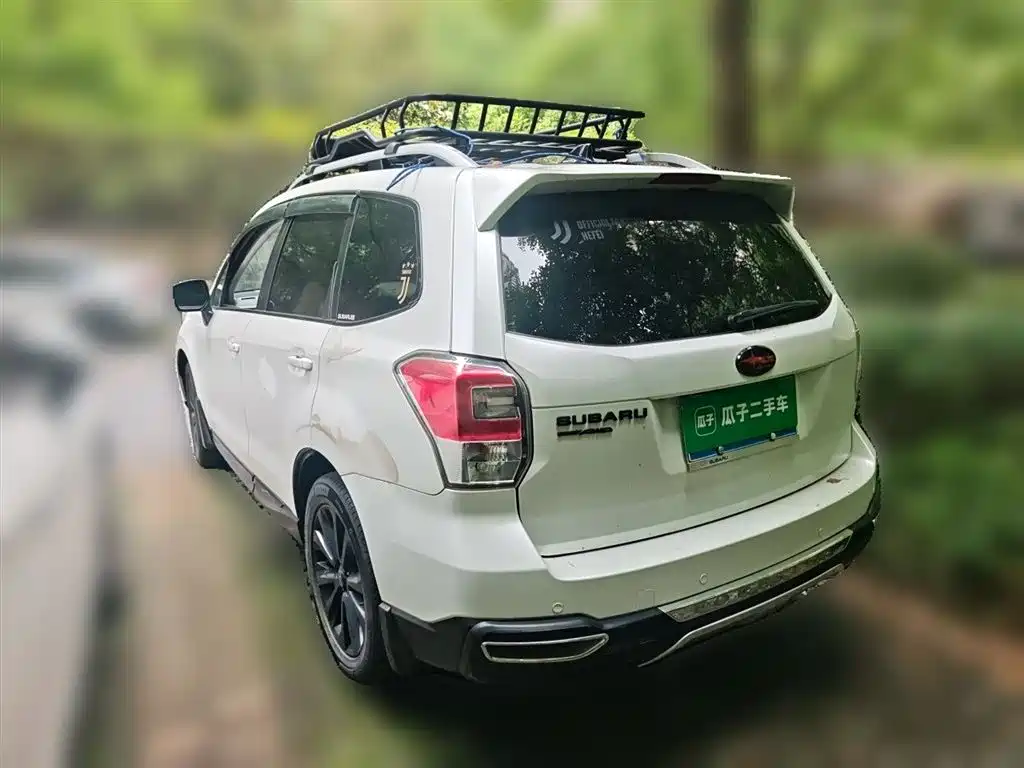 Subaru Forester 2016 2.5i Prestige Navigation Edition фото 4