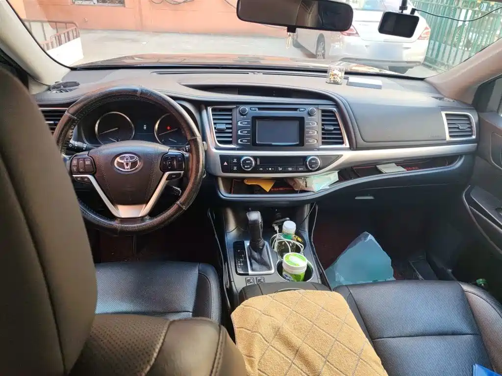 Toyota Highlander 2015 2.0T AWD Luxury Edition 7-seater фото 5