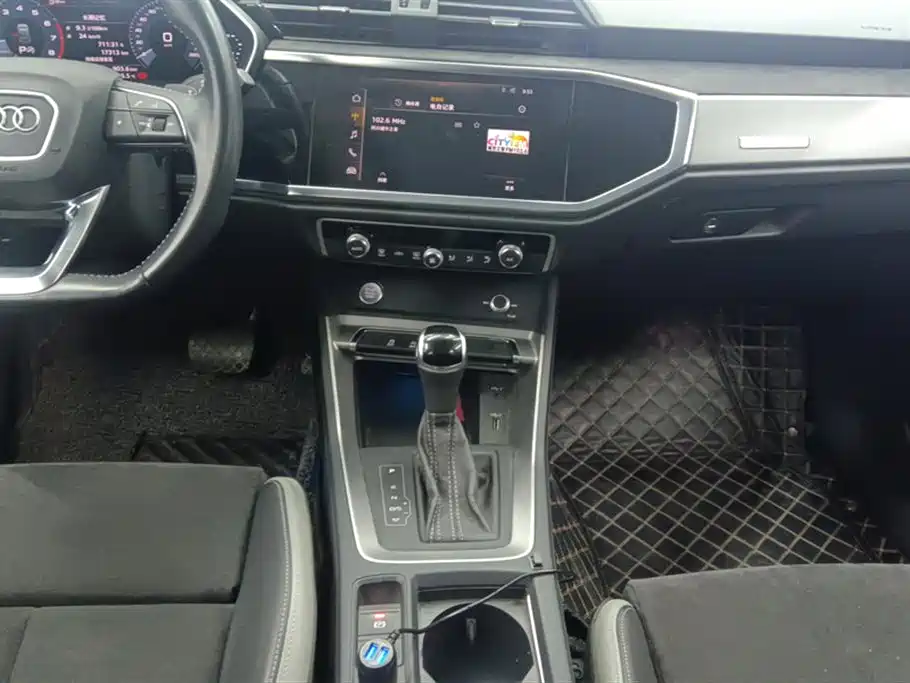 Audi Q3 2019 40 TFSI Fashion Dynamic фото 16