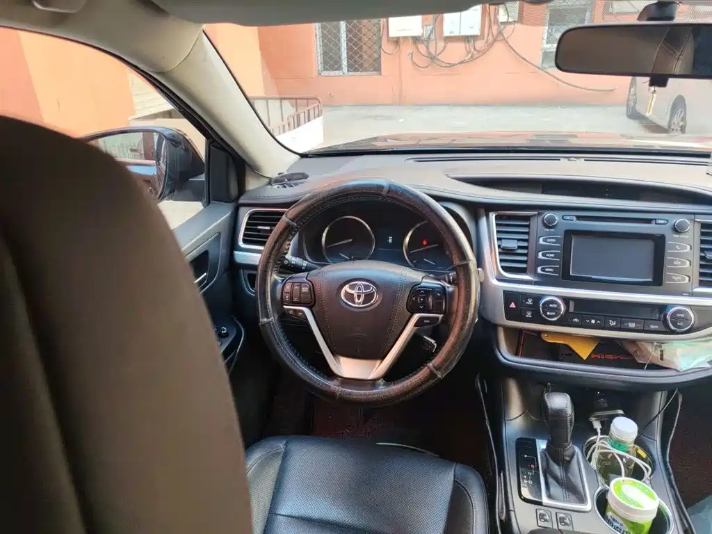 Toyota Highlander 2015 2.0T AWD Luxury Edition 7-seater фото 6