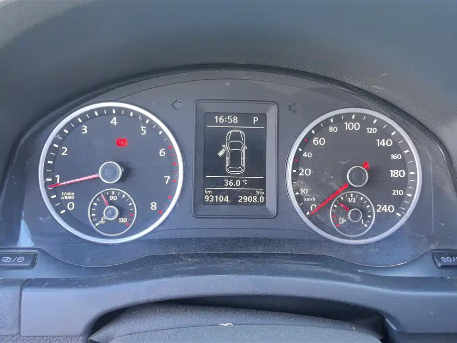 Volkswagen Tiguan 2016 280TSI Automatic 2WD Silk Road Comfort фото 14