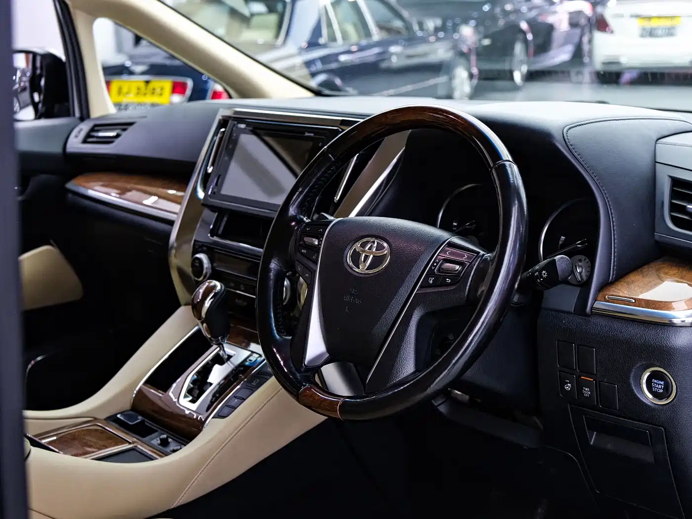 Toyota Alphard 2018 Facelift 3.5L Premium Edition фото 9