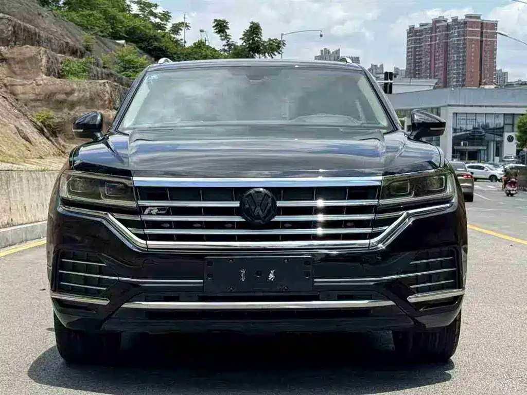 Volkswagen Touareg 2019 2.0TSI Sharp Wing Edition China V фото 2